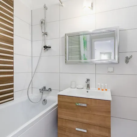 Przytulne Z Balkonem Przy Promenadzie 50 M Do Plazy By Renters Apartamento