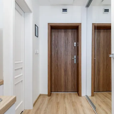 Apartamento Przytulne Z Balkonem Przy Promenadzie 50 M Do Plazy By Renters *